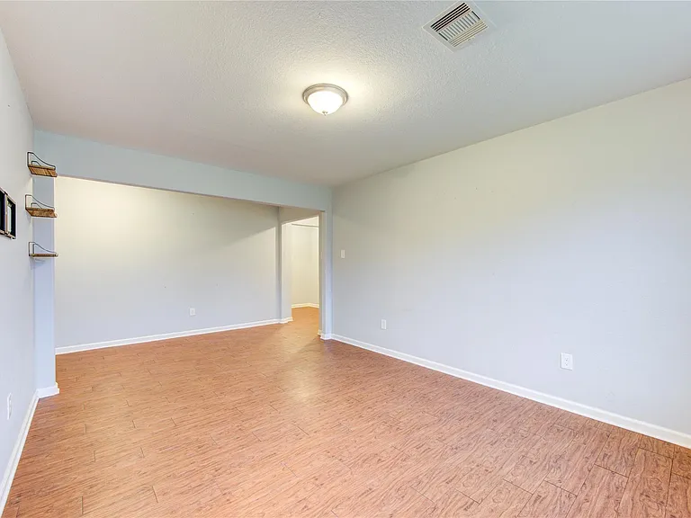 503 W Linney St — Photo 12