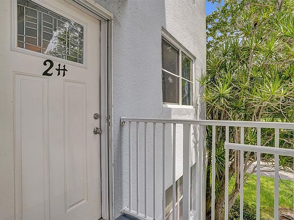 3rd image of 114 Royal Park Drive #2H