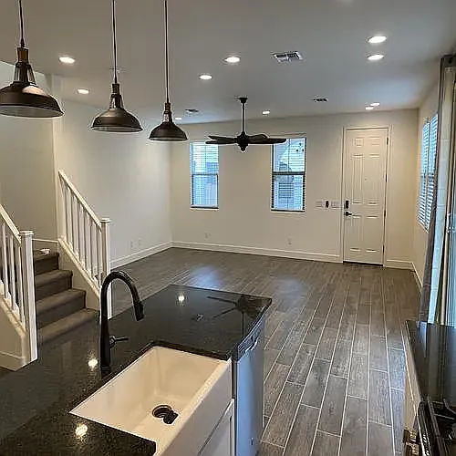 S 83rd Pl — Photo 11