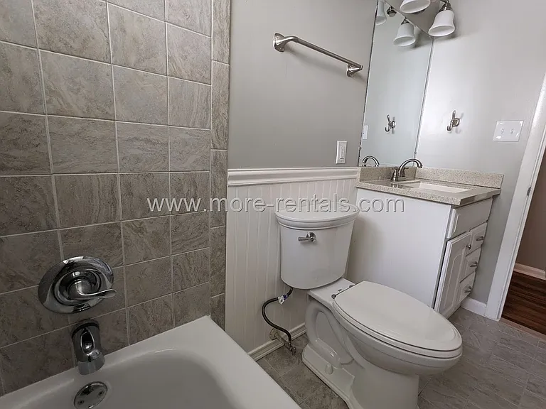 398 Collingwood Ave — Photo 12