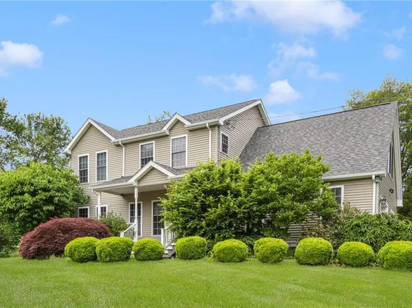 2 Daniel Way, Scituate, RI 02831
