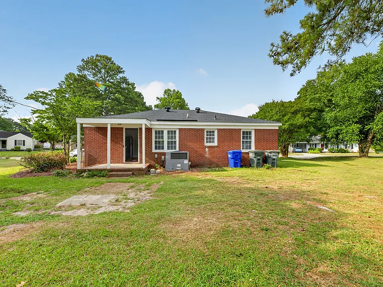 2813 Jackson Dr — Photo 20