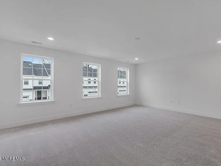 122 Woolley Ct — Photo 44