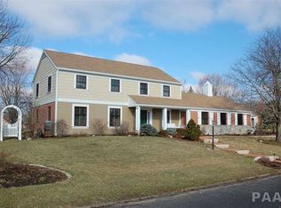 7513 N Regent Pl, Peoria, IL 61614