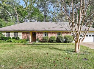 860 Timberlain Dr, Jackson, MS 39211