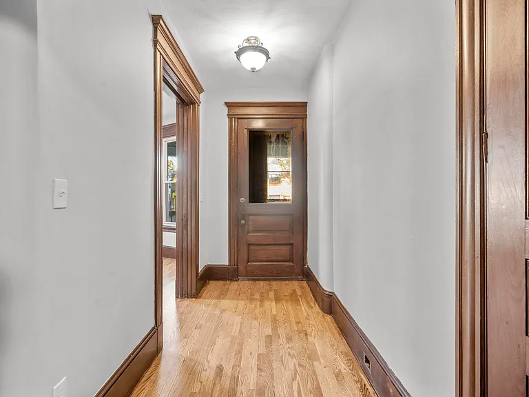 548 Ferry St #1 — Photo 9