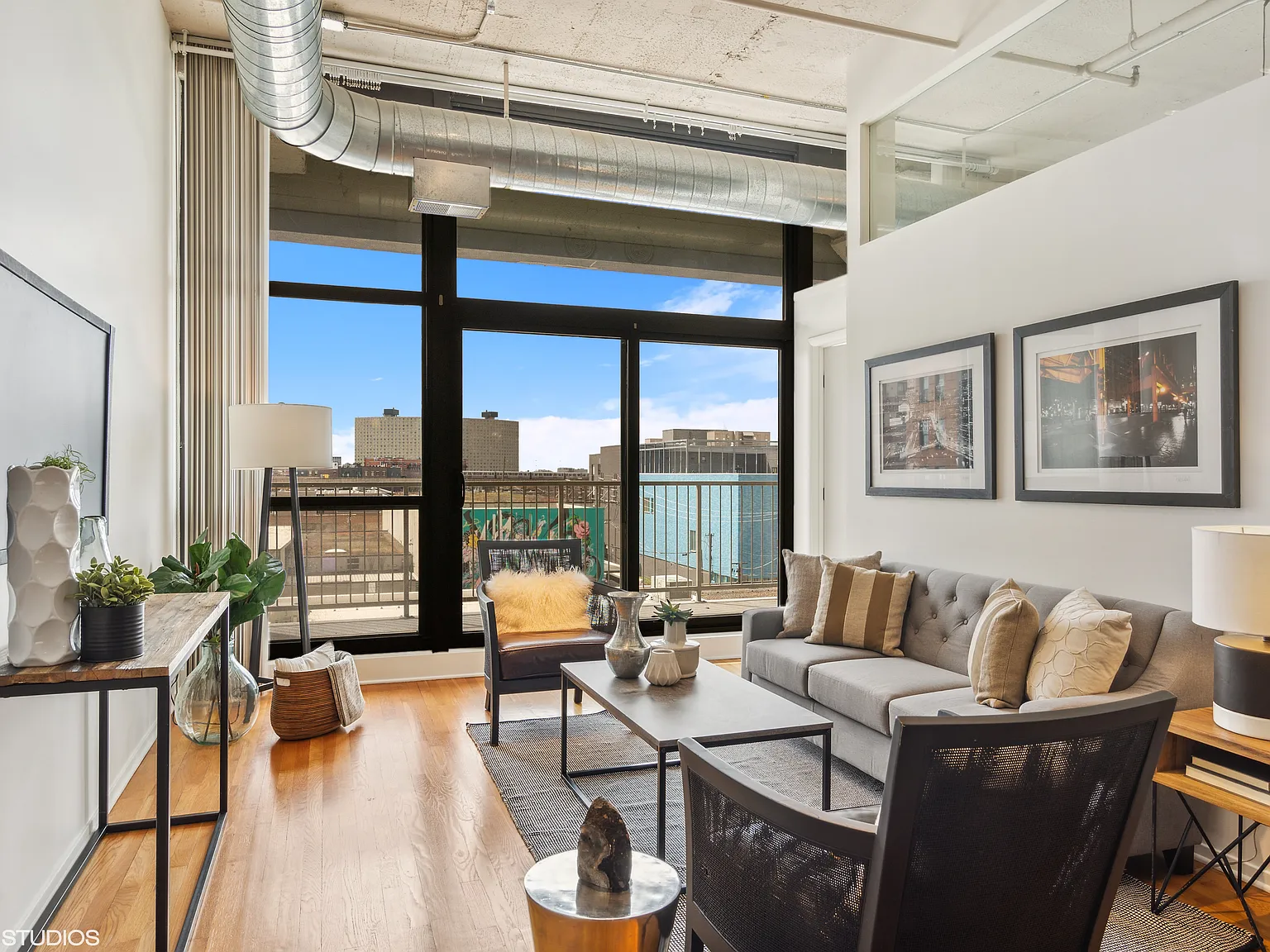 2 bed, 1250 sqft, $3,000 — Photo 3