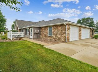 1709 E Greenwood Ln, Mount Pleasant, IA 52641