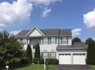 9188 Matthew Dr, Manassas Park, VA