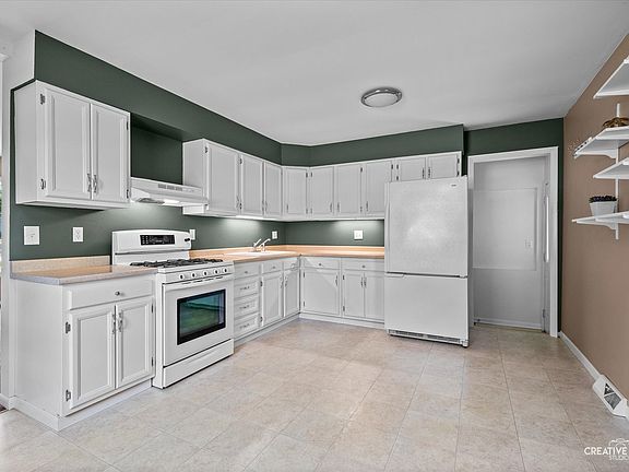 5th image of 1211 Edward Ave