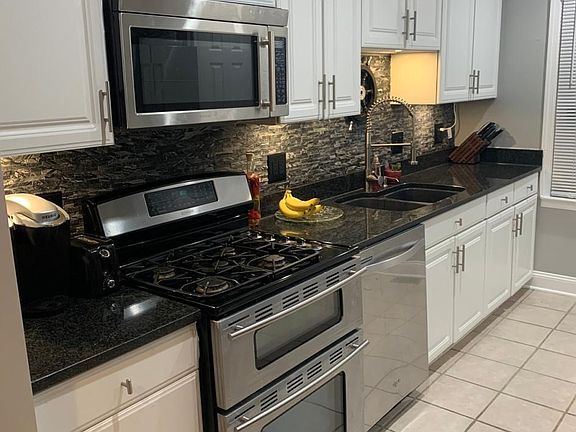 3rd image of 88 Dewey Dr