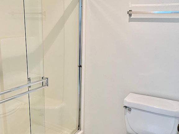 4th image of 21650 Burbank Blvd Unit 207