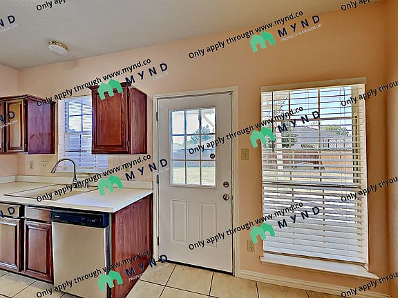 3rd image of 2713 Clovermeadow Dr