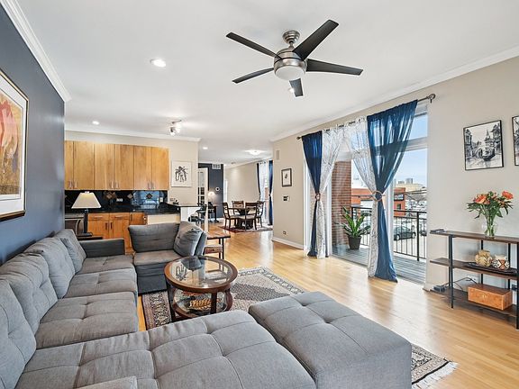 4th image of 1216 W Augusta Blvd APT 1