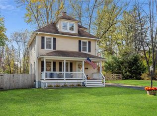 7 Locust St, Warwick, NY 10990