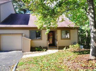 5 Overlook Ct #5, Avon, CT 06001