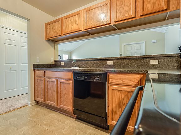 5th image of 23019 Fairlane Blvd