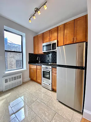 Rented by Waverly Realty Associates | media 26