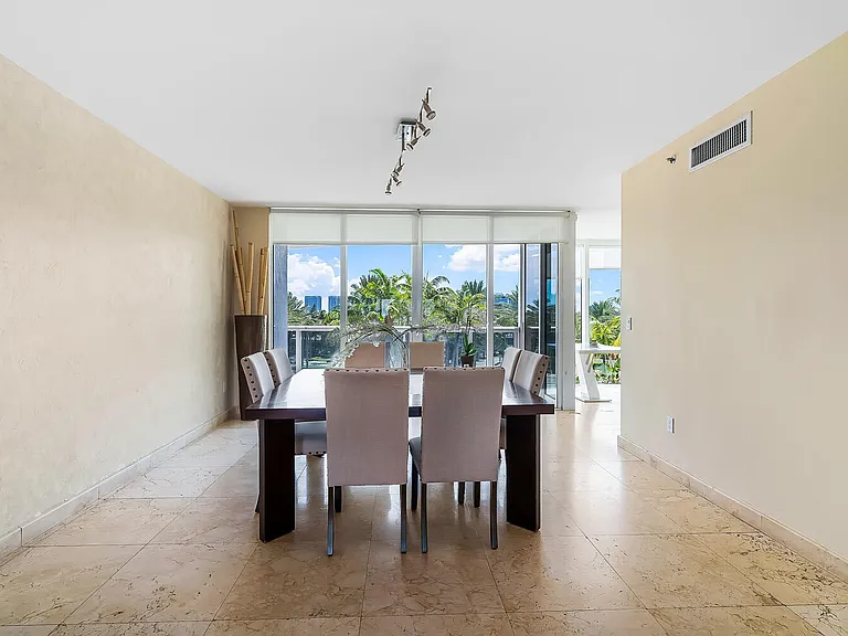 18911 Collins Ave #506 — Photo 22