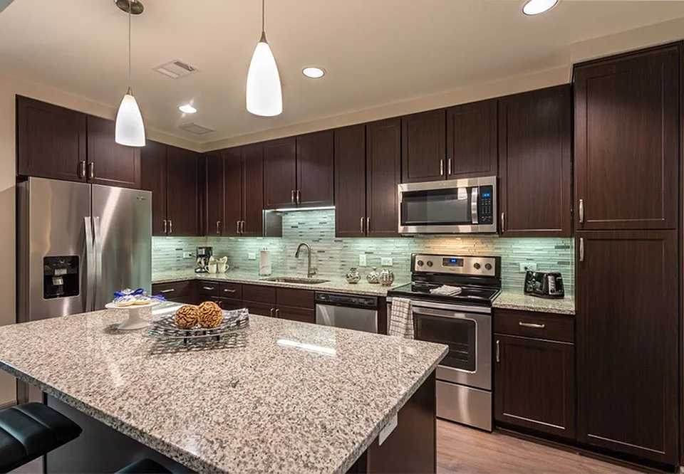 A clean and inviting kitchen layout.
