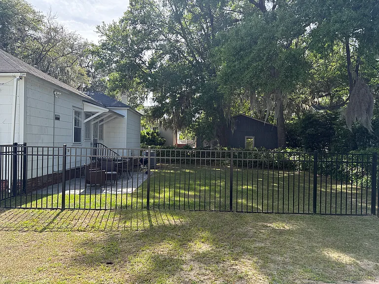 2105 North St — Photo 54