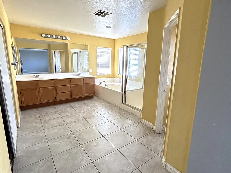 14594 Adobe Pl — Photo 4