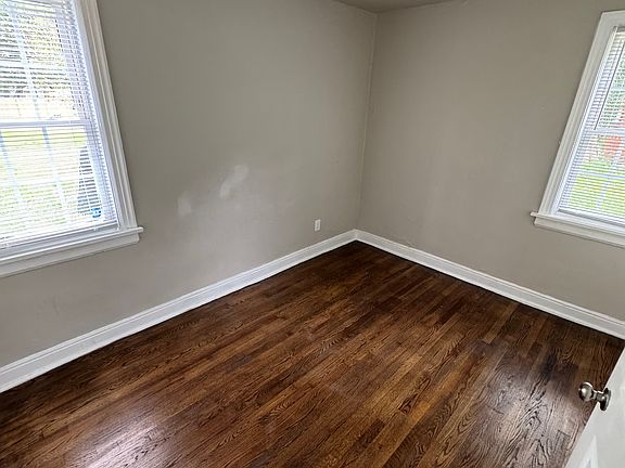 4th image of 3203 Gay Ave