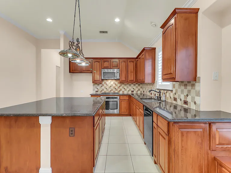 8505 Bayham Dr — Photo 14