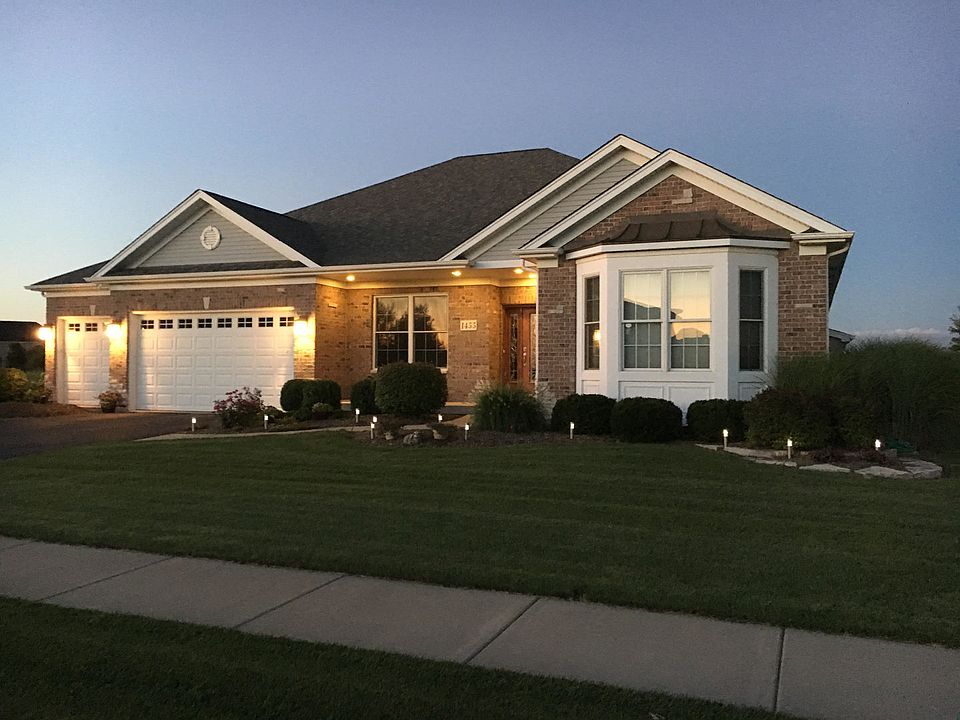 1st image of 1455 Fairfield Dr