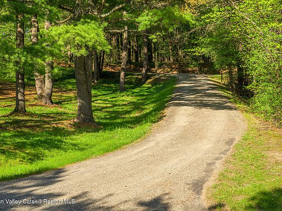 2nd image of 13 Conster Road