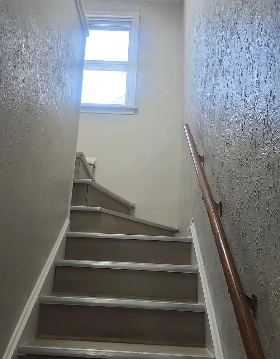3 bed, 1200 sqft, $2,150 — Photo 3
