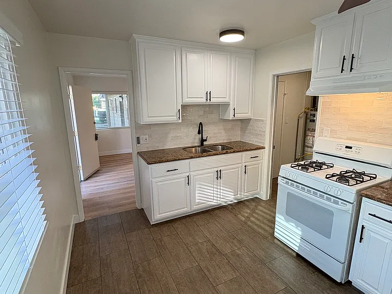 441 Casselman St #11 — Photo 2
