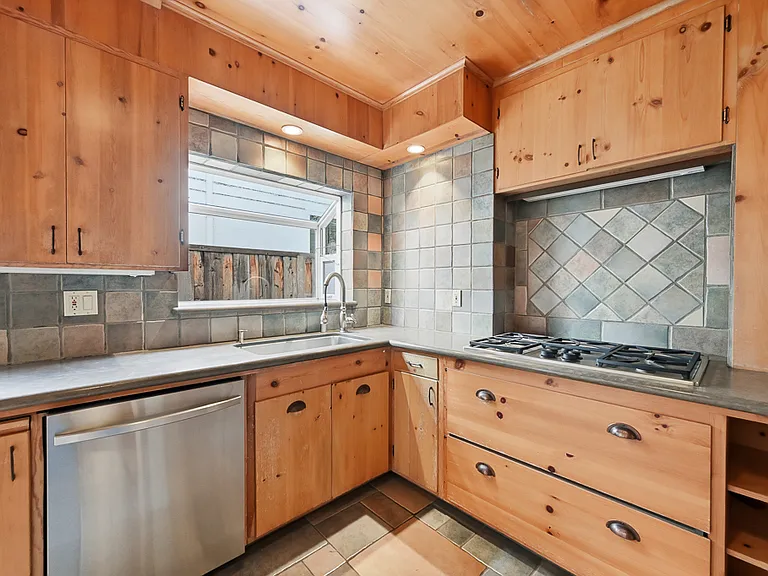 20 Kent Pl — Photo 34