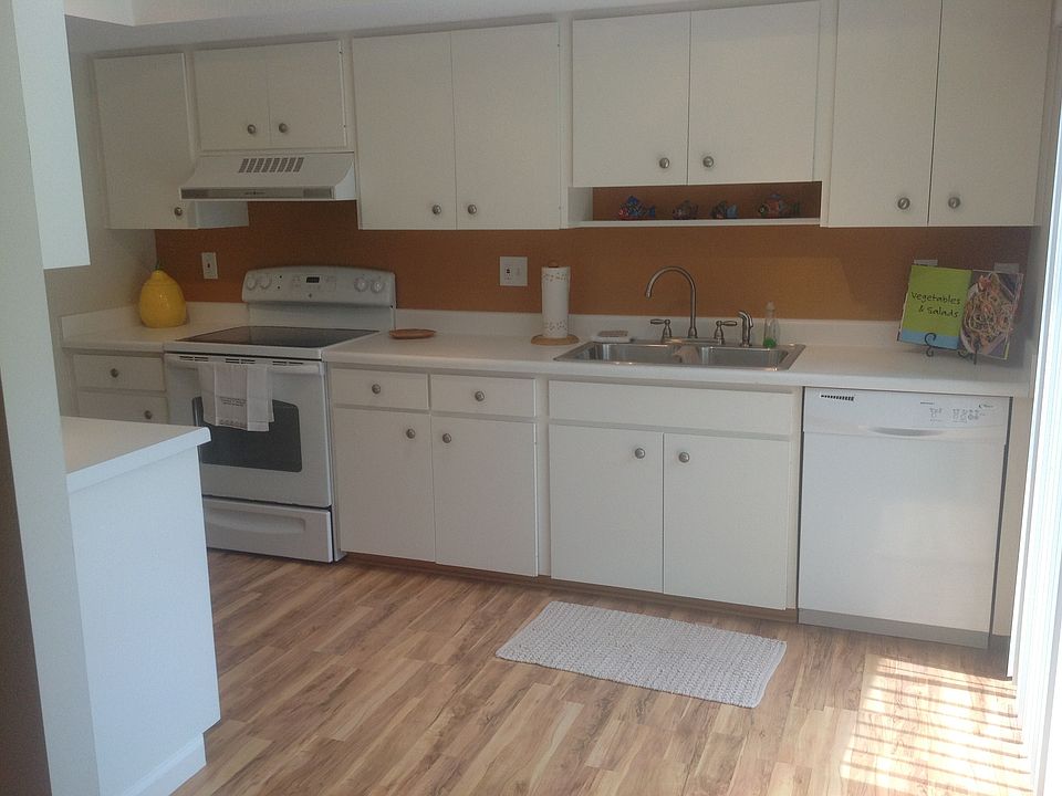 Kitchen with new apps.