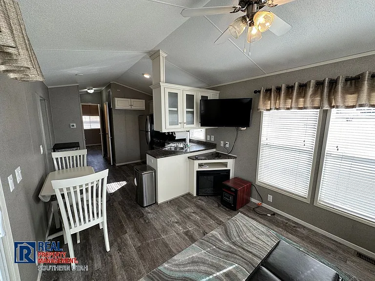 41 N Volcano — Photo 3