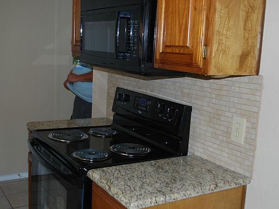 2nd image of 954 Grasswood Ct