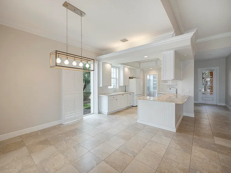 11378 SW Rockingham Dr — Photo 6