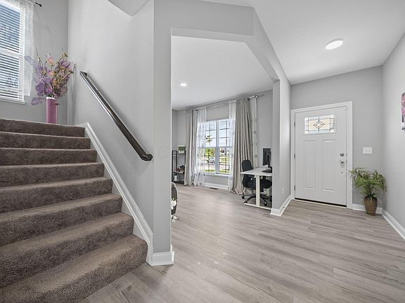 5th image of 798 Avebury Dr