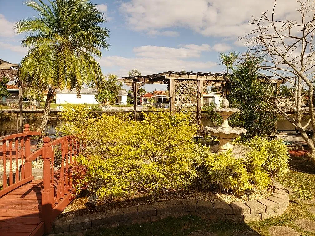 3 bed, 1200 sqft, $3,000 — Photo 3