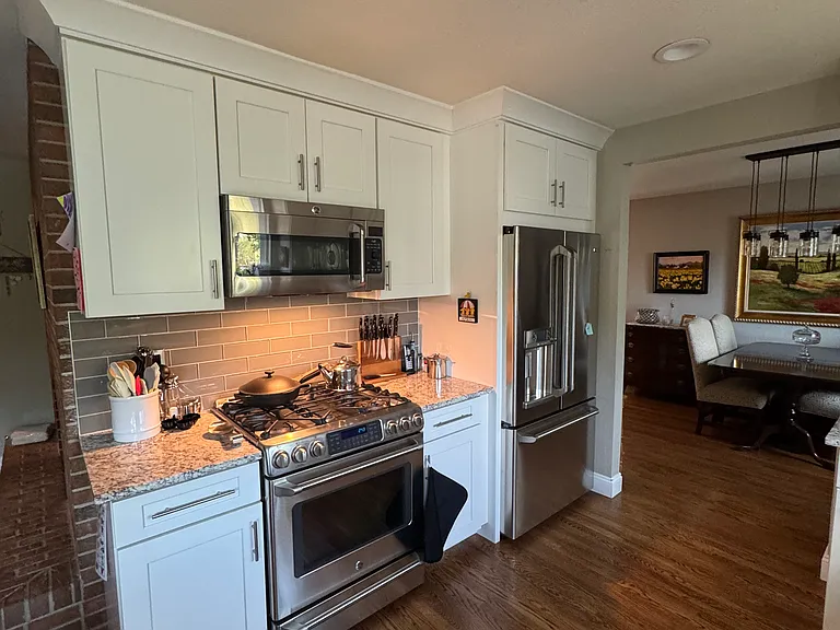 6907 S Hill St — Photo 9