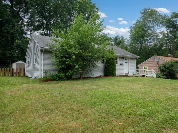 6 Woodside Drive, Bloomfield, CT 06002