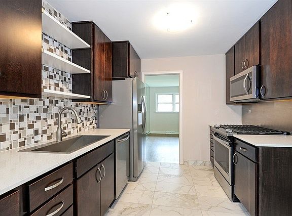 5th image of 9624 Karlov Ave