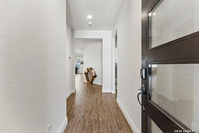 3 bed, 2.0 bath, 1838 sqft, $2,650 — Photo 3