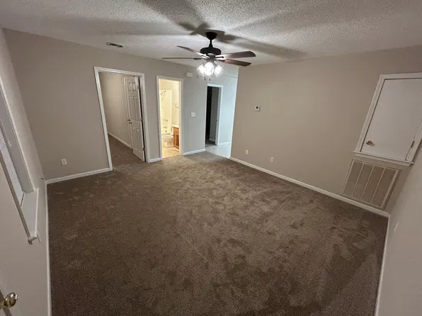 55 E 1st St, Pontotoc, MS 38863