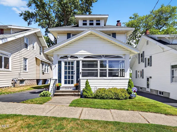 702 8th Avenue, Watervliet, NY 12189