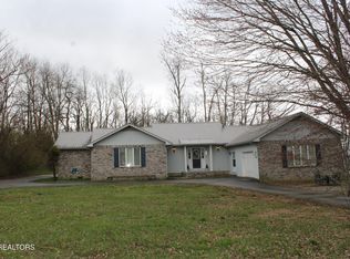 203 Rugby Ave, Jamestown, TN 38556