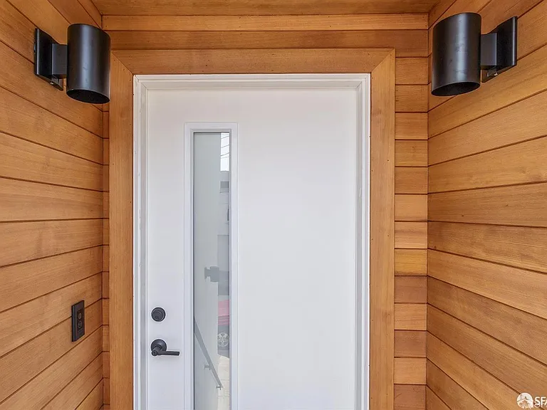 1160 Florida St — Photo 2