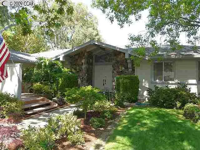 410 Sutcliffe Pl photo 1