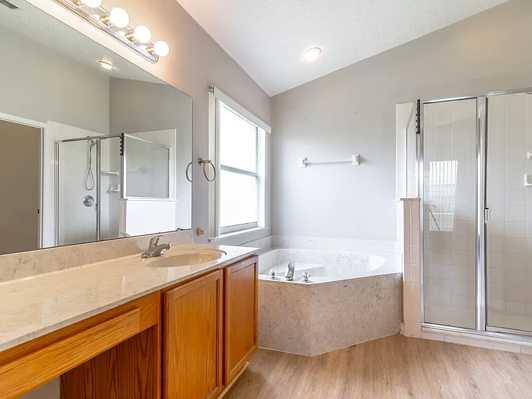 102 Ivy Brook Ct — Photo 37