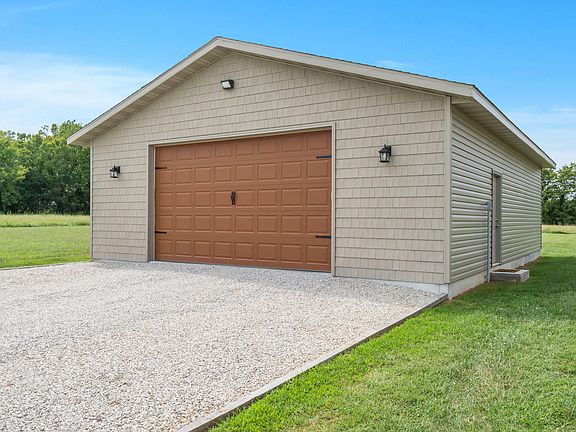 4th image of 135 Dawnelle Drive